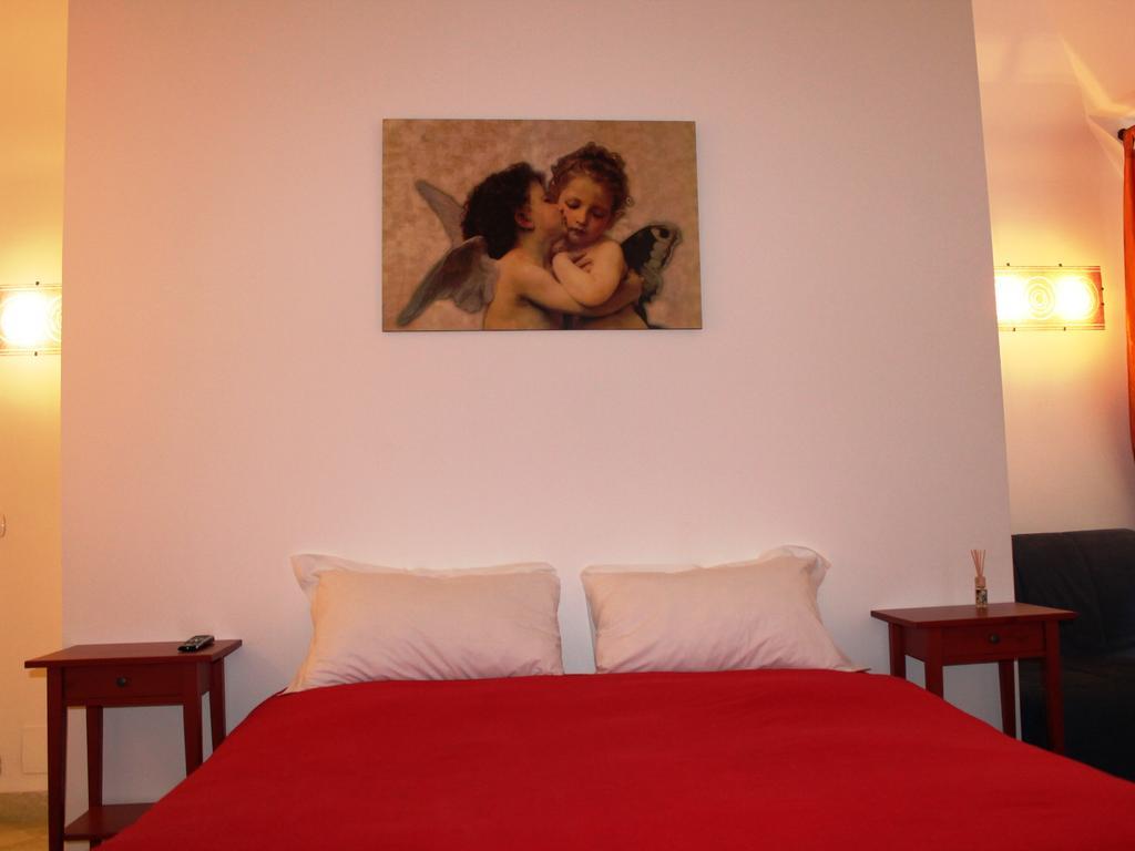 Hella Ibernesi 23 Fori Imperiali Inn, New Gestion! Řím Pokoj fotografie