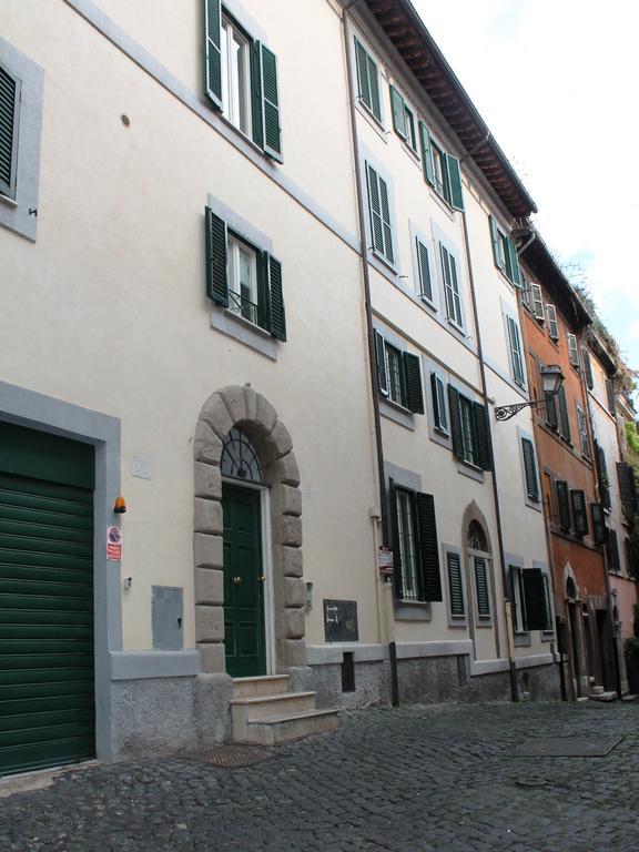 Hella Ibernesi 23 Fori Imperiali Inn, New Gestion! Řím Pokoj fotografie