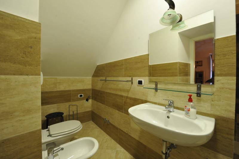 Hella Ibernesi 23 Fori Imperiali Inn, New Gestion! Řím Pokoj fotografie